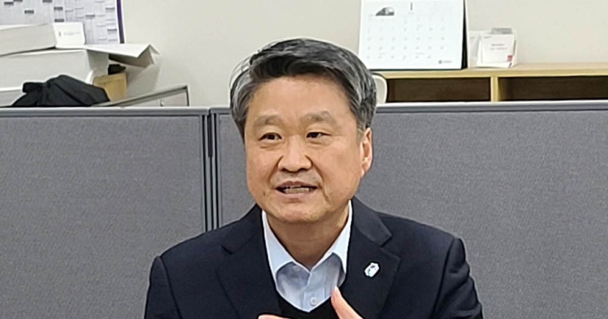 임용 4개월만에 총선 출마 사의 충북 경제수석…도민 기만 - 더불어민주당 마이너 갤러리