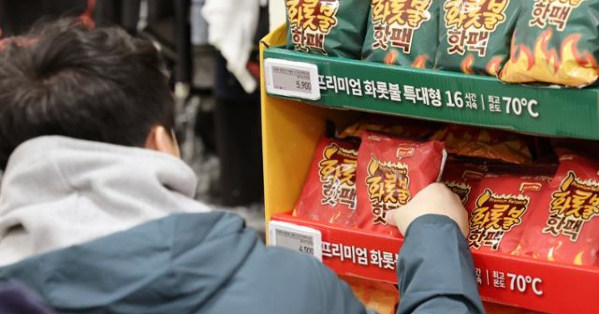 매년 2억개 버려지는 핫팩...'하루살이'에 멀고 먼 재활용