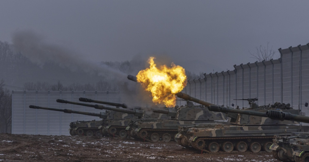 South Korea fires 400 artillery shells in response to North's provocation