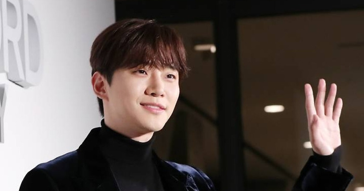2PM 준호, 스타랭킹 男아이돌 3위..'킹준호'의 위엄
