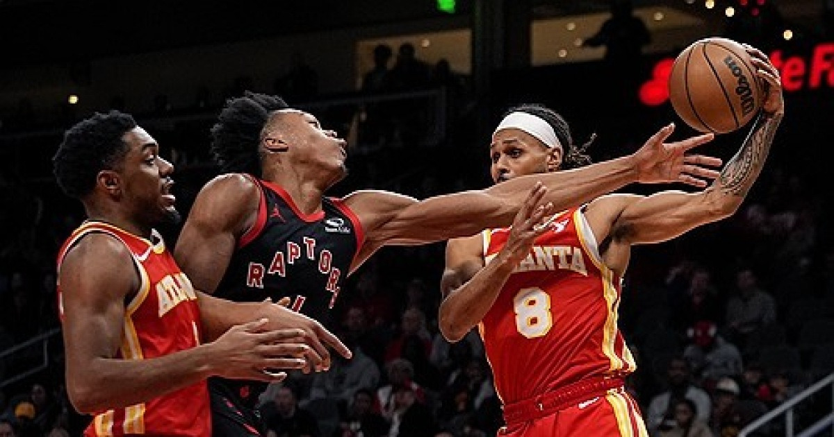 Raptors hawks Basketball