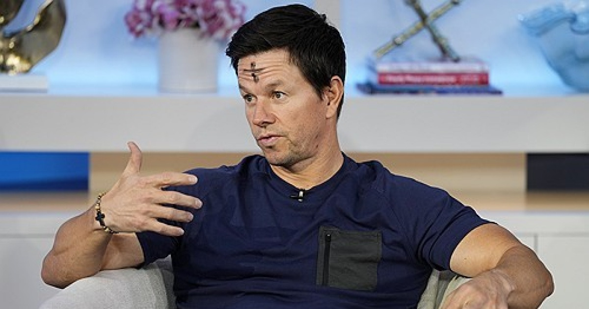 Mark Wahlberg Visits FOX News