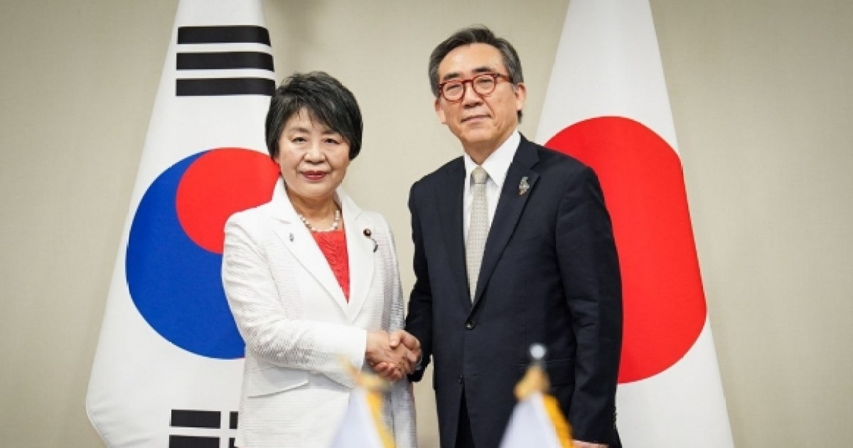망언만 반복하는 日 