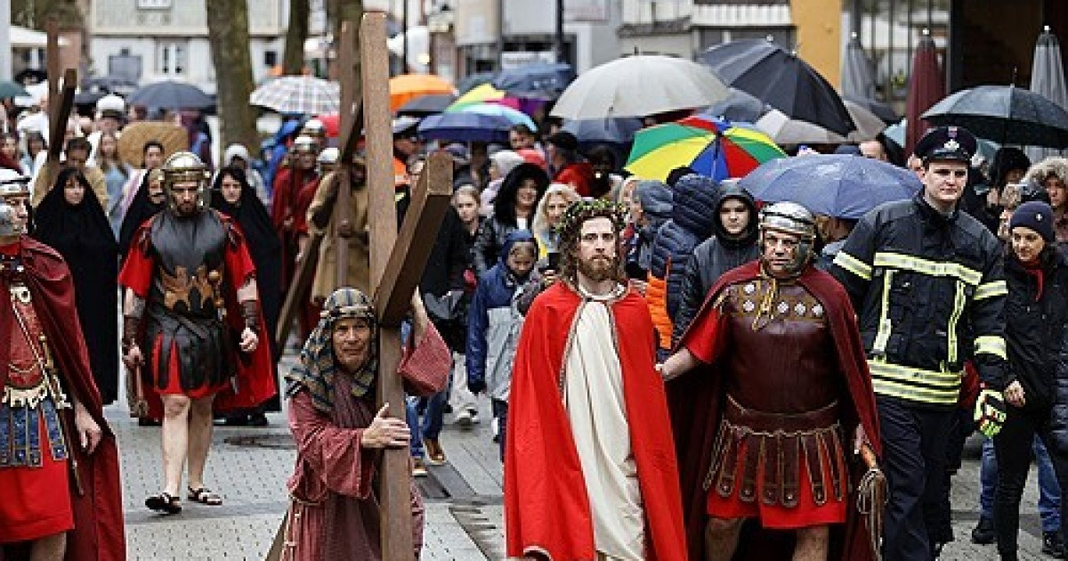 GERMANY BELIEF GOOD FRIDAY