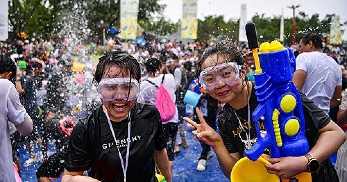 CHINA-YUNNAN-MANGSHI-WATER-SPLASHING FESTIVAL (CN)