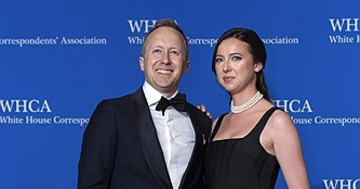 WHCA Dinner Red Carpet