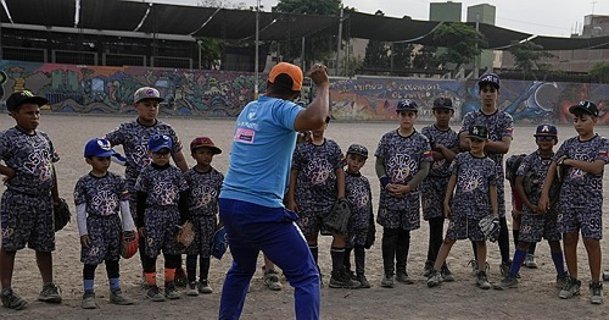 Peru Venezuelans Baseball