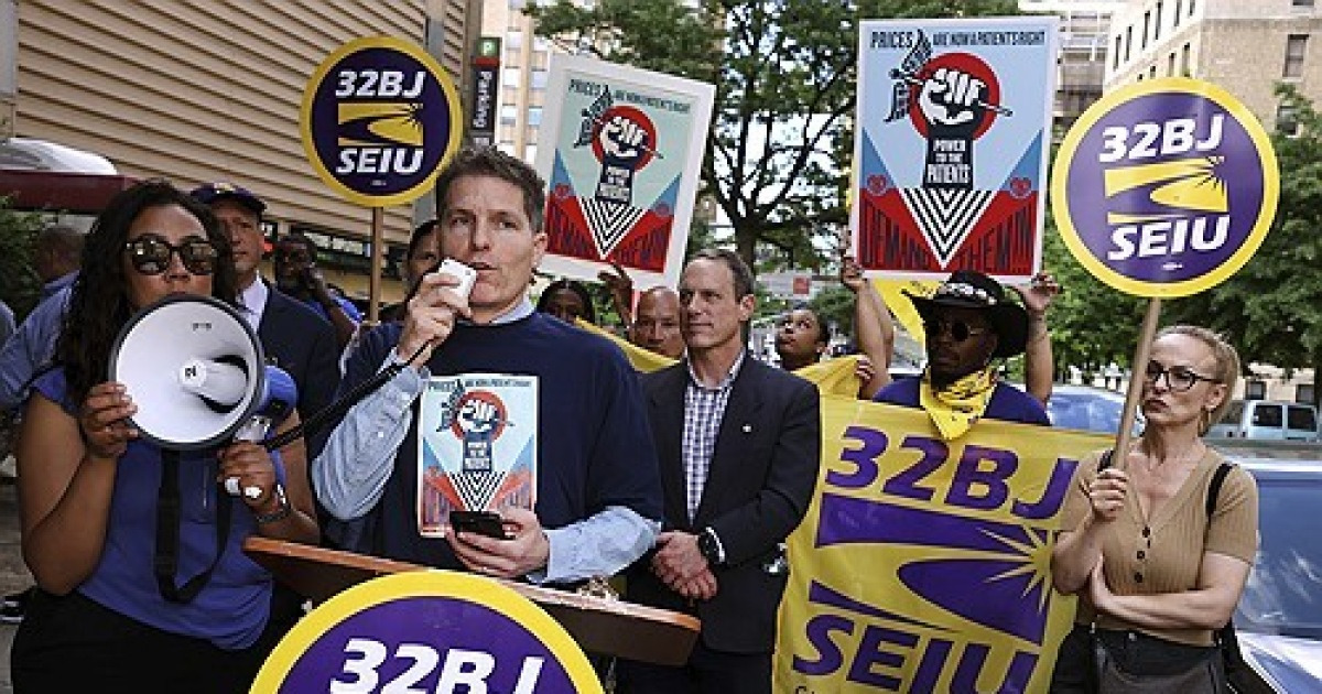 32bj-seiu-and-power-to-the-patients-rally-for-more-affordable-and