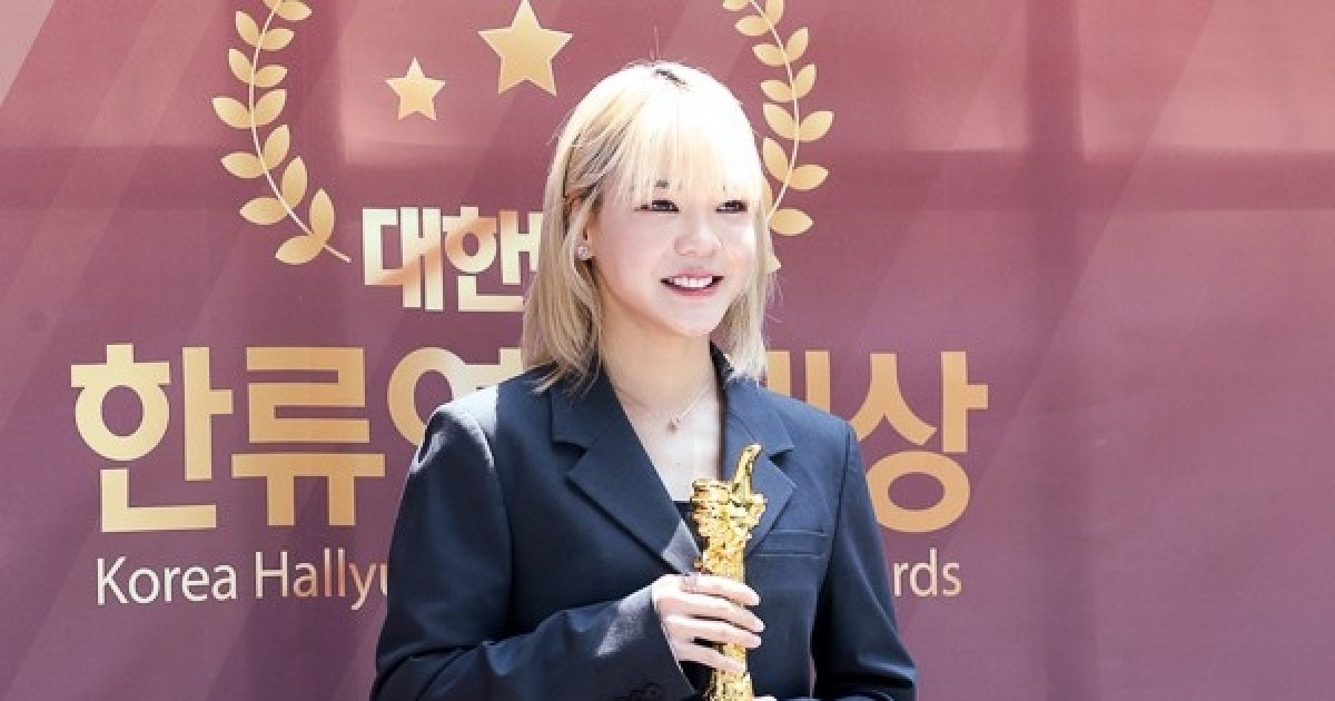 [ET포토] 사오리, '시선 강탈하는 금발'