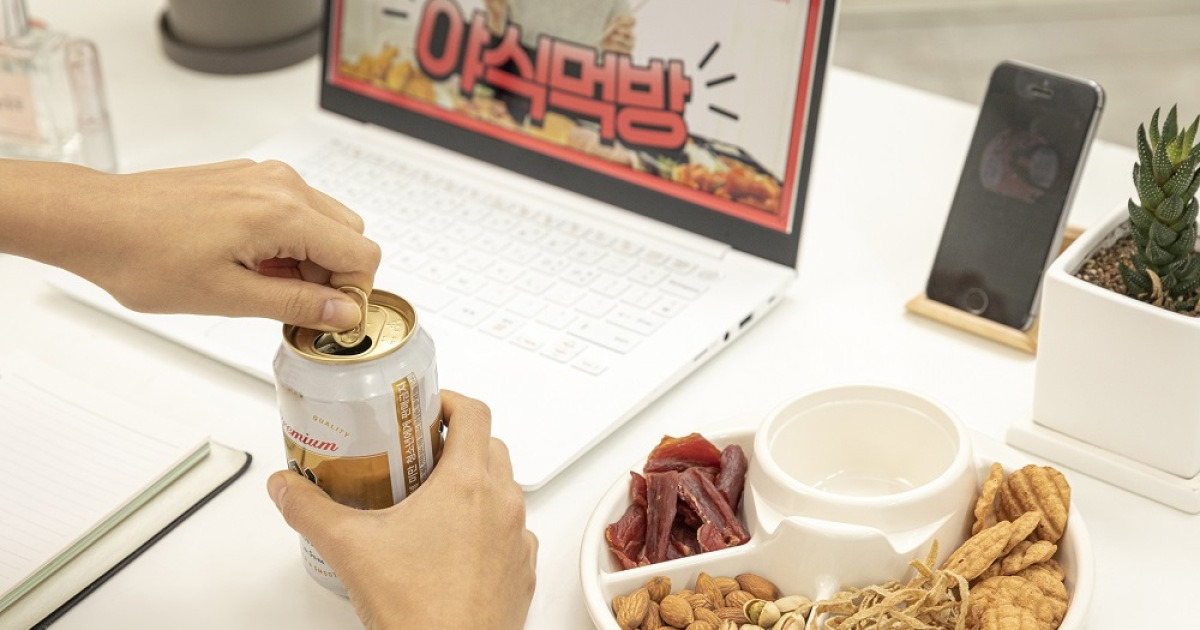 맥주만 마시면 '급똥 신호' 오는 나… 왜 그런 걸까?