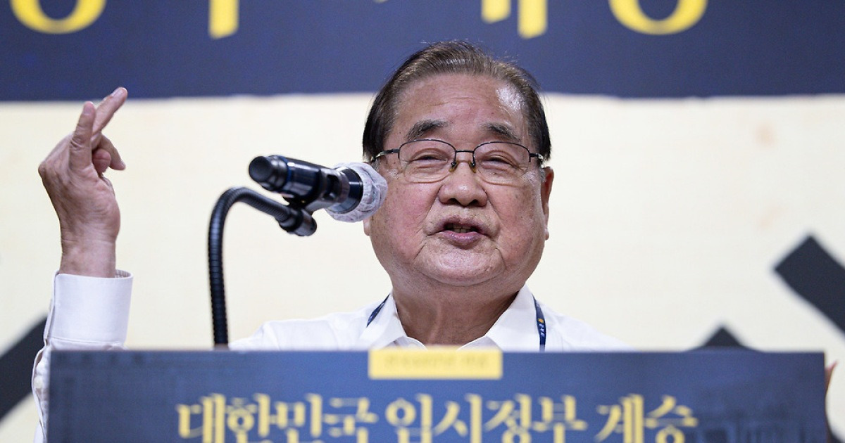 발언하는 이종찬 회장