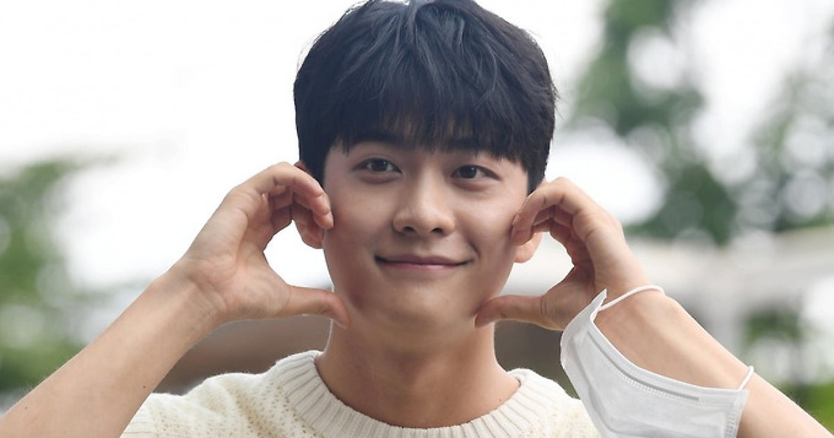다행이다. ㄱㄼ 의현 할 거 같이 생겼는데, 다른 사극 하네요 - 윤박 마이너 갤러리