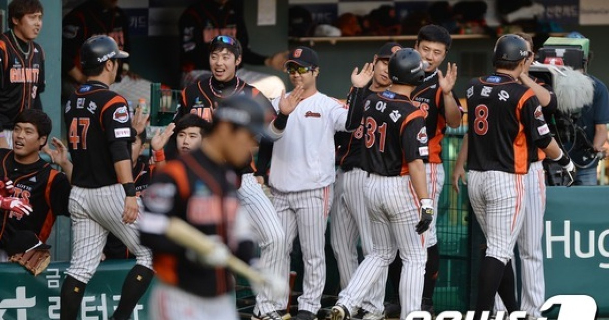 「準優勝」カン・ミンホに向かったソン・アソプの荒々しい冗談… 「野球で2位は無意味」