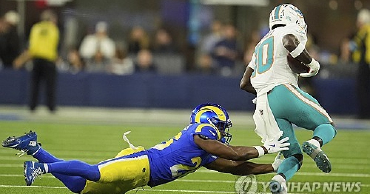 Dolphins Rams Football