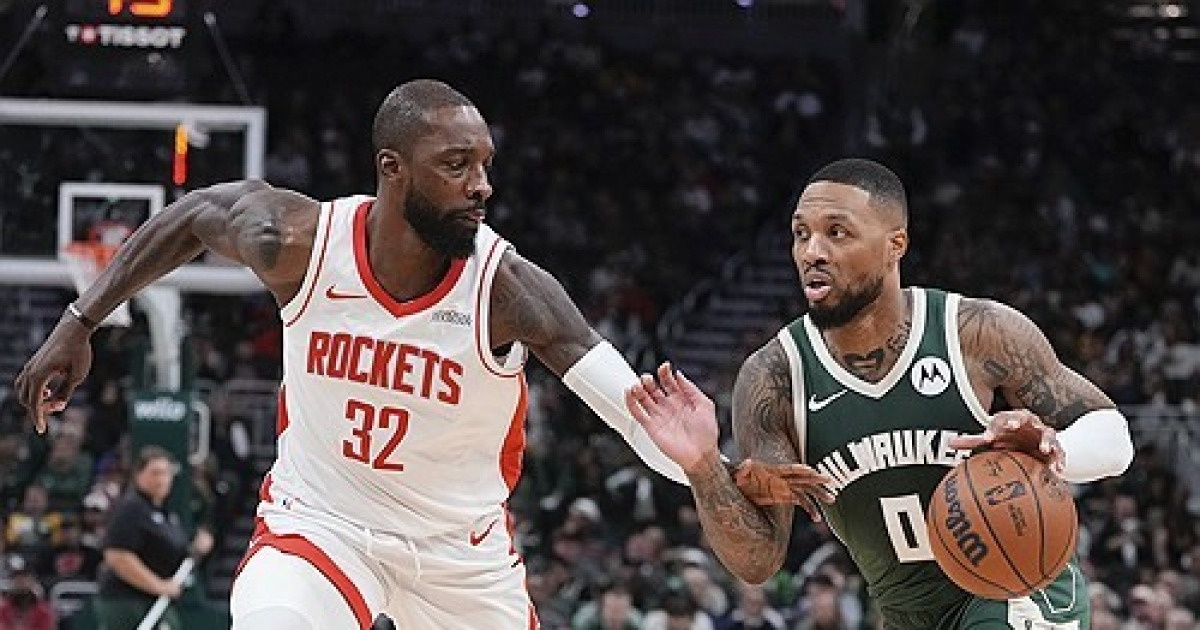 Rockets Bucks Basketball