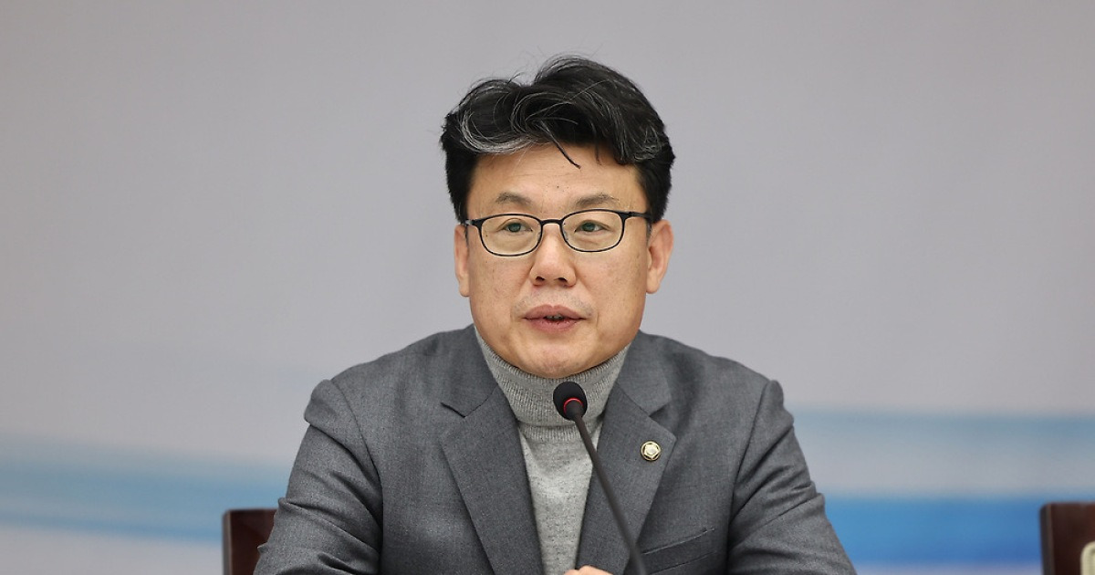 진성준 “가상자산 과세 2년 유예 발표에 몹시 당혹”