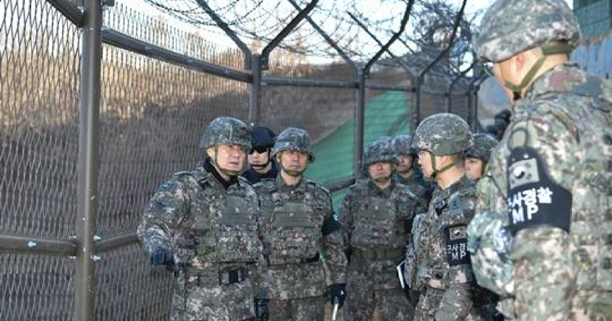 합참의장, 비상계엄 이후 첫 최전방 부대 GP 현장 점검