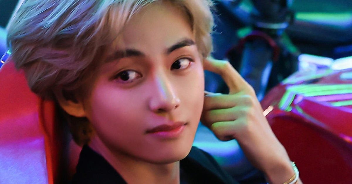 CG뷔' 방탄소년단 뷔, '2024 세계에서 가장 잘 생긴 남자' 1위, حجم الصورة 1200x630