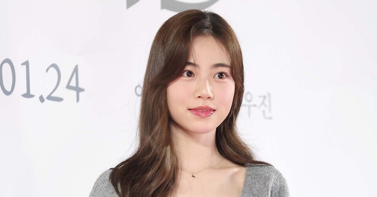 이가연 '다소곳'