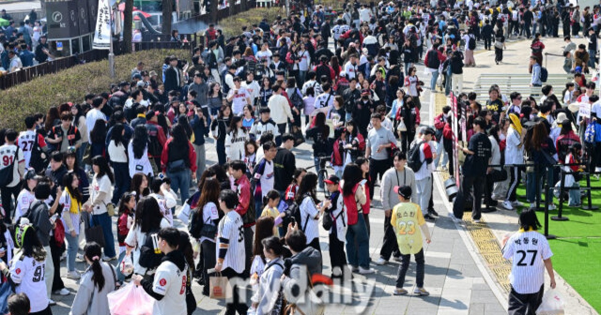 「私はクレイジーだ」平日も再び売り切れ？ジャムシルは今日、23,750席が売り切れ、最初の4つのゲームが売り切れました。野球が人気があります [MD잠실]