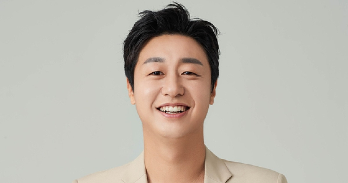 배유람, 현 소속사 스토리제이 재계약 체결
