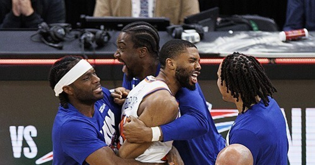 [NBA PO] '무려 1라운드 지명권 5장' 역대급 트레이드 주인공... 큰 무대에서 제대로 증명했다