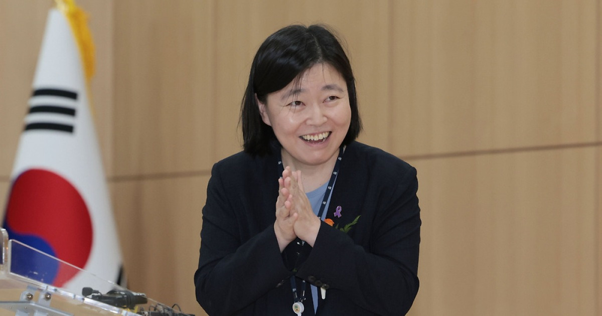 상관 들이받던 임은정, 지검장 되니 후배에 들이받혀