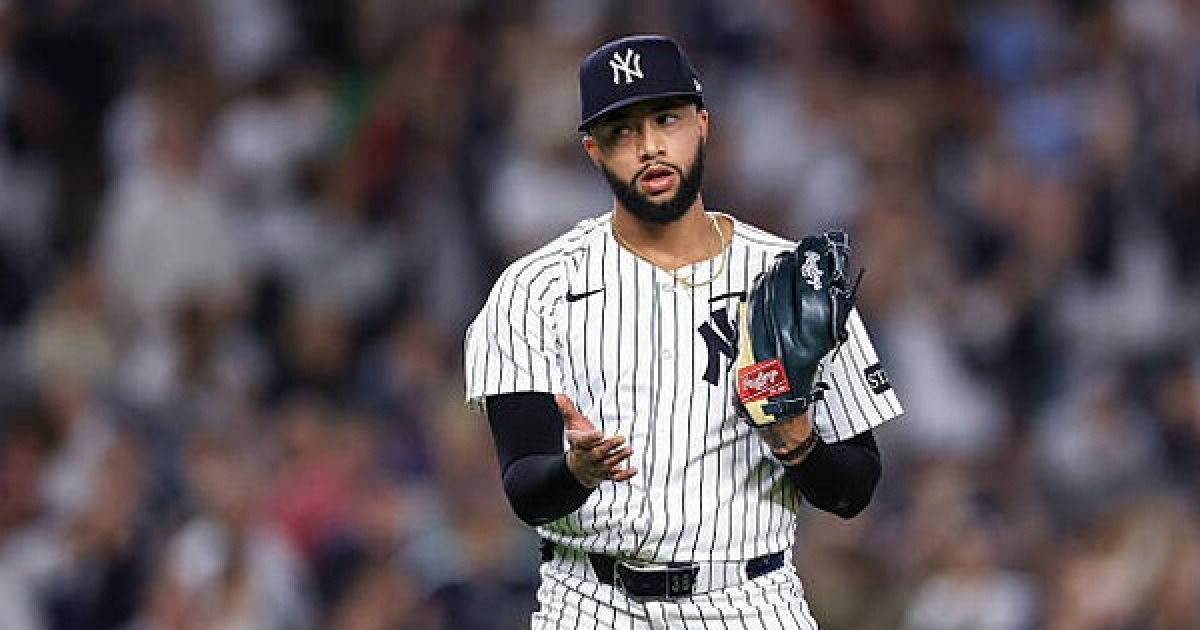 연봉만 121억' 돈값 못하는 마무리 그만 써도 되나…'167km+161km' 강속구 듀오 영입, 양키스 칼 빼들었다