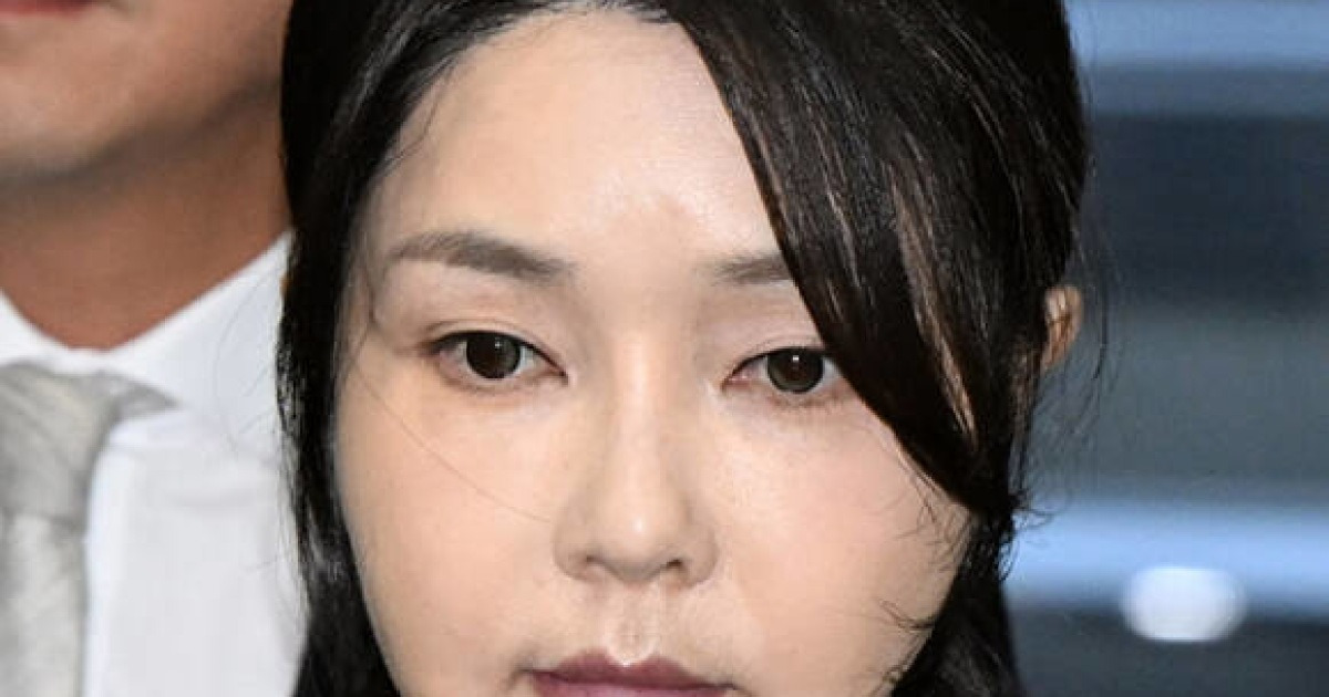 구속심사 출석한 김건희, 가방으로 나타낸 심정?...'HOPE' [TF포착]