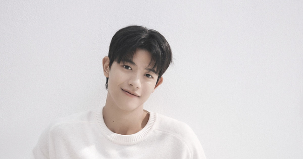 소년에서 남자로…로몬, 잘 생김 넘치는 새 프로필