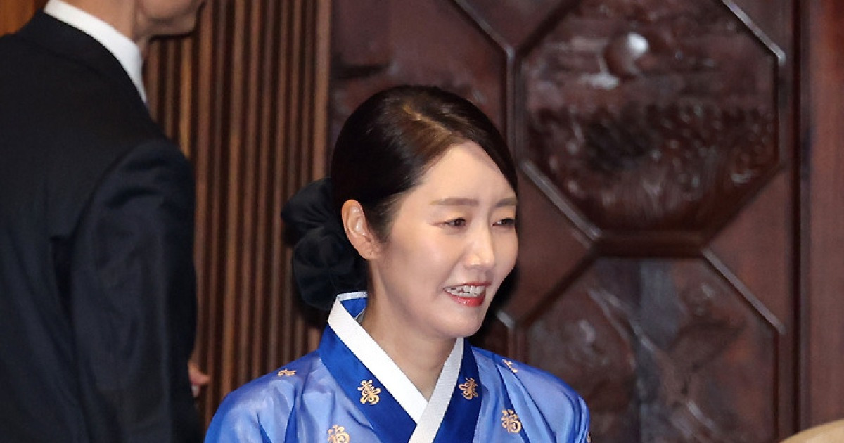 국회 개회식 한복 입은 강선우 의원