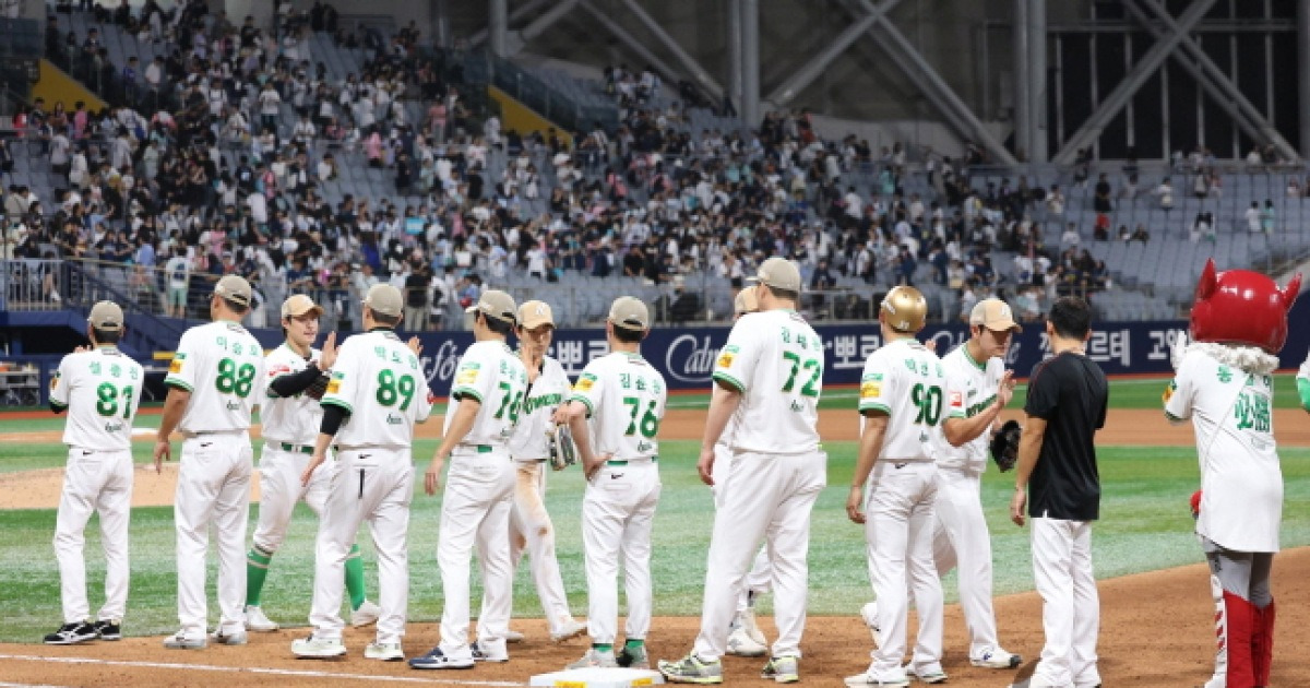 'LG→NC 격파' 무서운 꼴찌, '1승 12패' 한화 겨눈다... "대전 3연전 잘 준비할 것" 키움의 각오 [고척 현장]