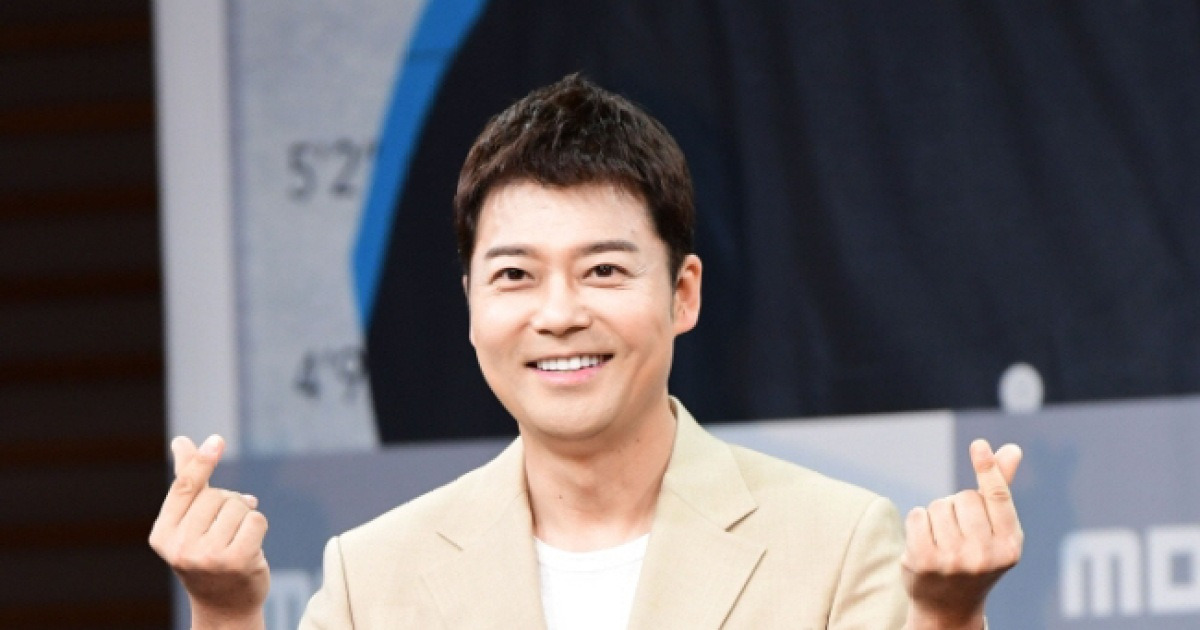 전현무, 진심 고백 "결혼하고 싶은 사람 가까이에 있어" ('전참시')