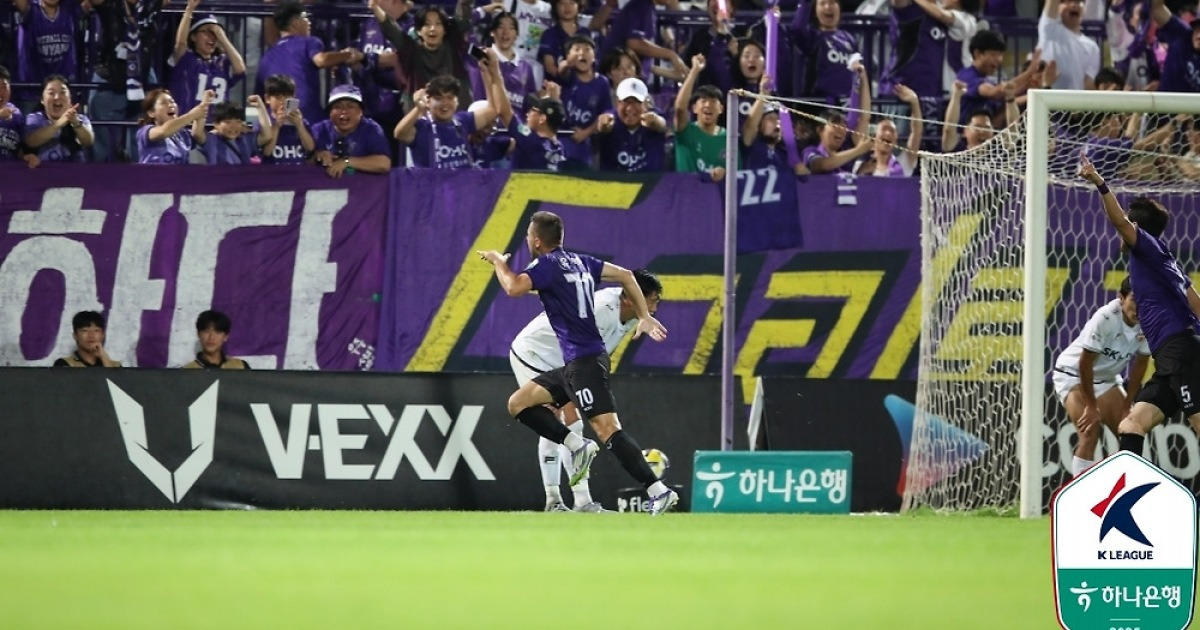 ‘유키치 결승골’ 안양, 10명이 뛴 제주에 2-1로 승리하며 첫 3연승