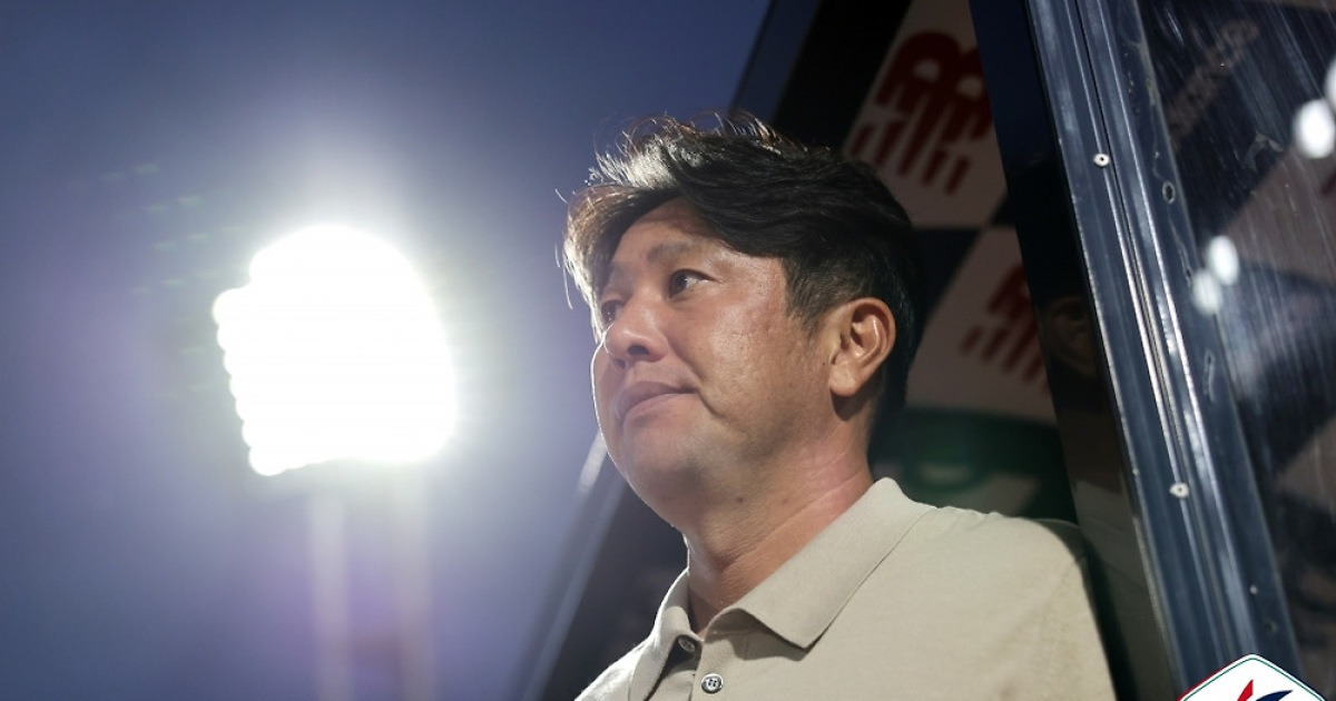 패배 인정한 김도균 감독 "변성환 감독에게 축하를…지더라도 이런 경기는 긍정적이야" [현장인터뷰]