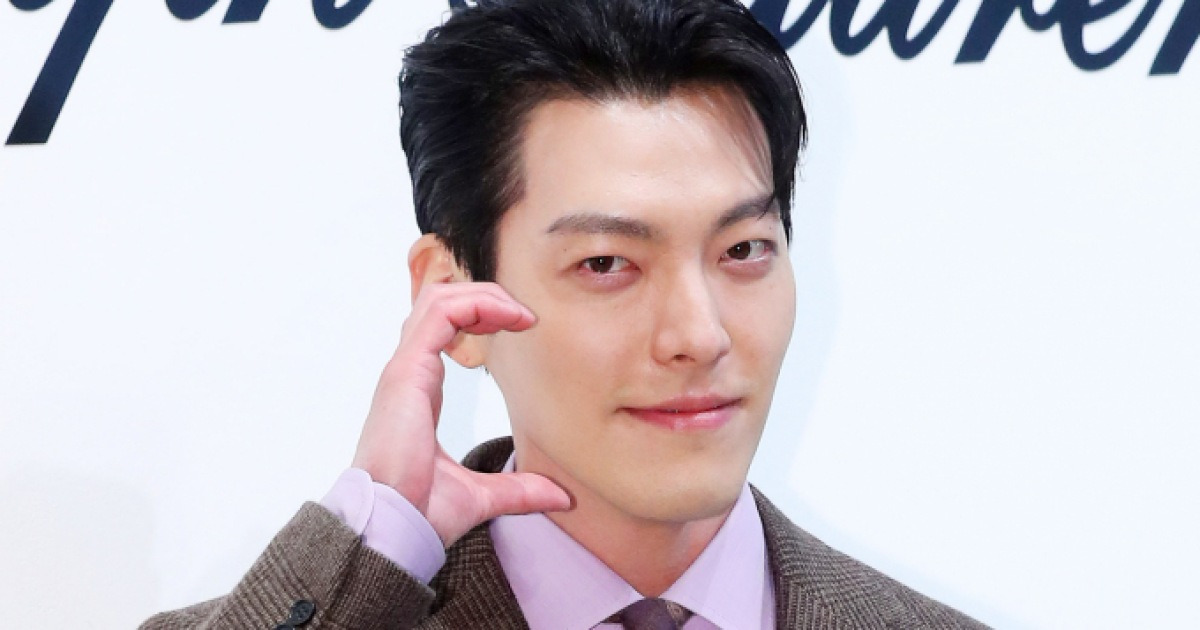김우빈, 사인회 온 팬들 저녁값 선 결제 미담 전해져… 마음마저 훈훈