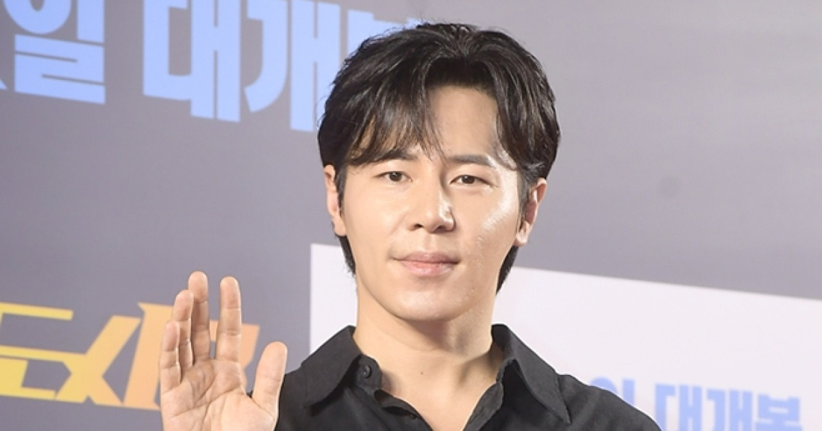 [단독] 이규형, 세종 된다...창작 뮤지컬 '한복 입은 남자' 캐스팅
