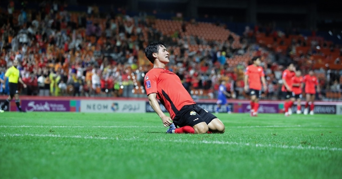 '역사적인 순간' 강원, ACLE 데뷔전서 2-1 짜릿한 역전승…안방서 中 전통 명문 제압 [현장리뷰]
