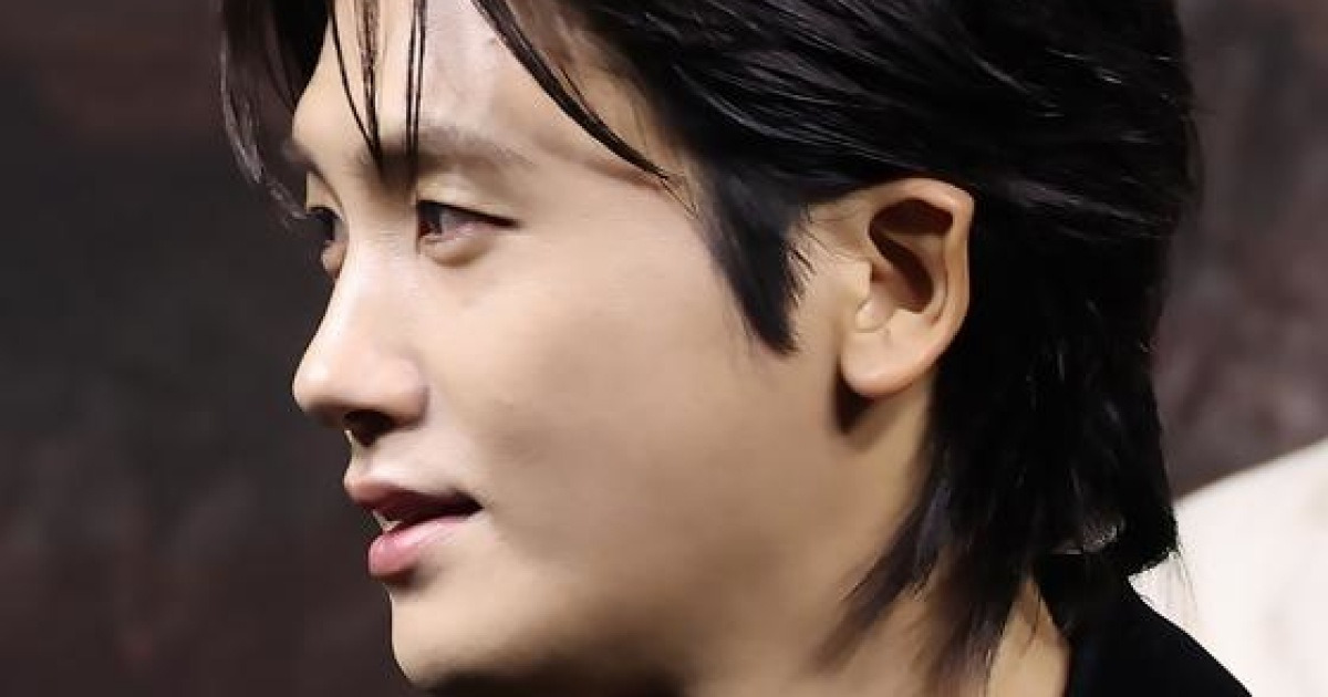 [이슈] '회당 4억 원' 아니라는 박형식…다시 불붙은 고액 출연료 논란