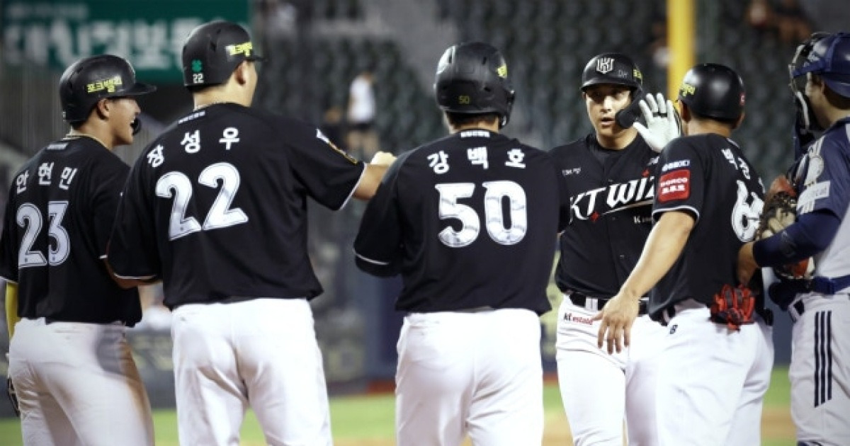 'LG-LG-LG-한화-한화-삼성' 3승 3패면 KT가 이득이라니, 이강철 감독 계산 어떻게 나왔나