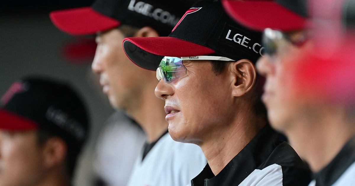 '이기긴 했는데' 5점 차에 볼넷 남발…염 감독, 단단히 뿔났다 "볼넷 줄이는 부분, 앞으로 보완돼야" [수원 현장]