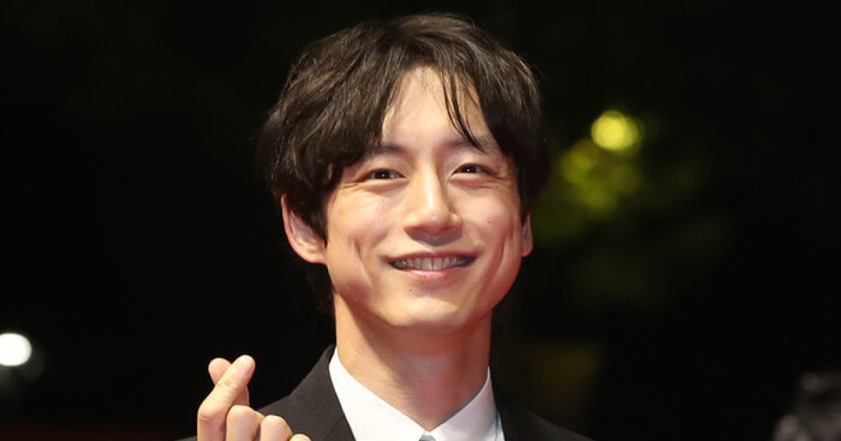 [BIFF] '삼각 스캔들' 사카구치 켄타로, BIFF 개막식 참석…약속 지켰다