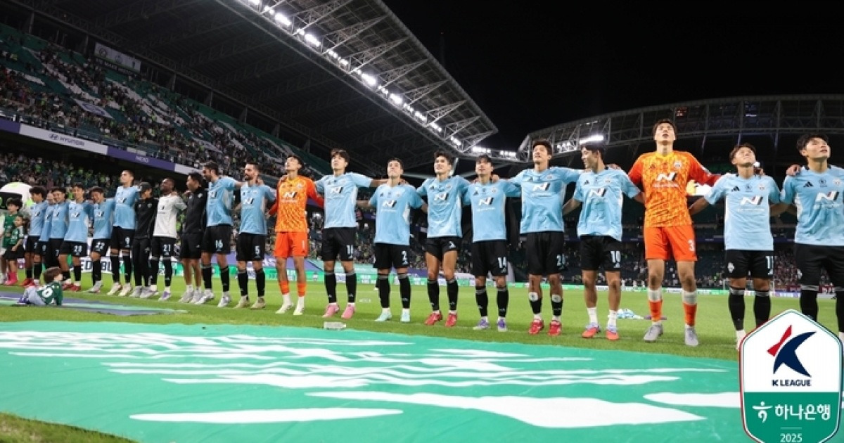 우승 조기 확정 9부 능선 넘는다…전북, 2위 김천 이기면 31R 축포도 가능