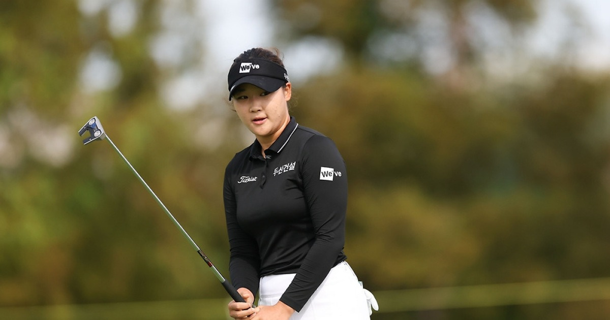 KLPGA '슈퍼루키' 김민솔 "신인왕, 내년에 받으면 되죠"