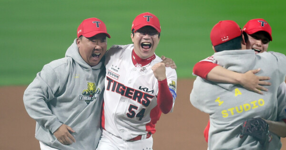 꽃범호의 변신? 공개 질책+문책성 교체+강훈련 예고..."감독 눈치 안 보게 하겠다"던 모습은 어디로 [스춘 이슈분석]