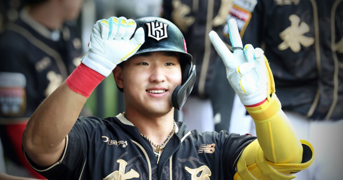 'MVP 후보' 한화 폰세, KBO 데뷔 첫 3점 홈런 허용...'신인왕 후보' KT 안현민에 내줘 [스춘 현장]