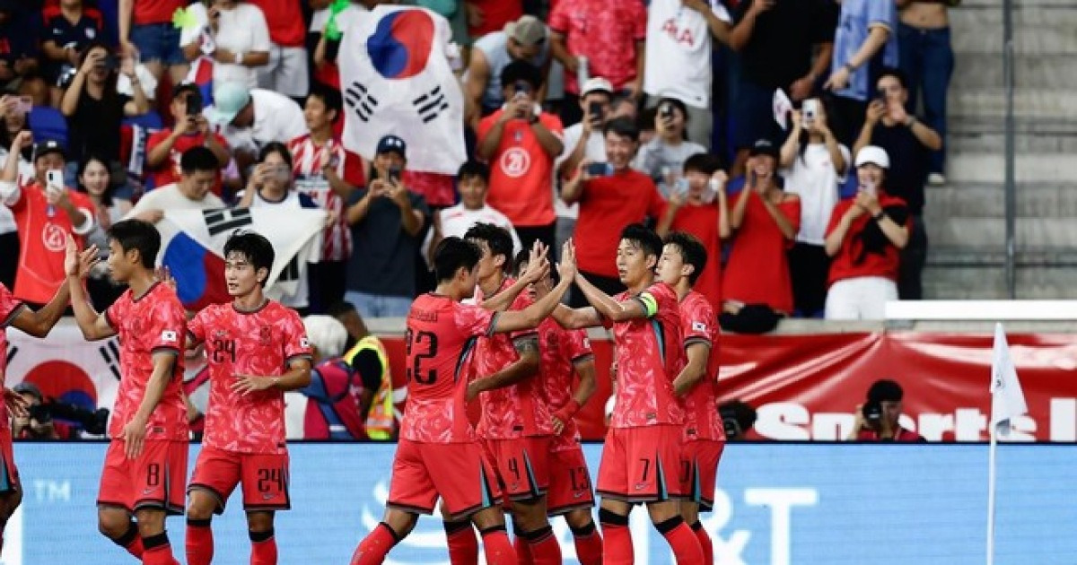 한국 축구 초대박? FIFA 랭킹 23위 유지→포트2 가능성 UP…월드컵 '역대급' 꿀조 나오나