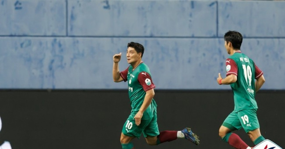 [K리그1 현장리뷰] '멀티골' 주민규 건행 세리머니...대전, 최하위 대구 3-2 격파→3위 유지