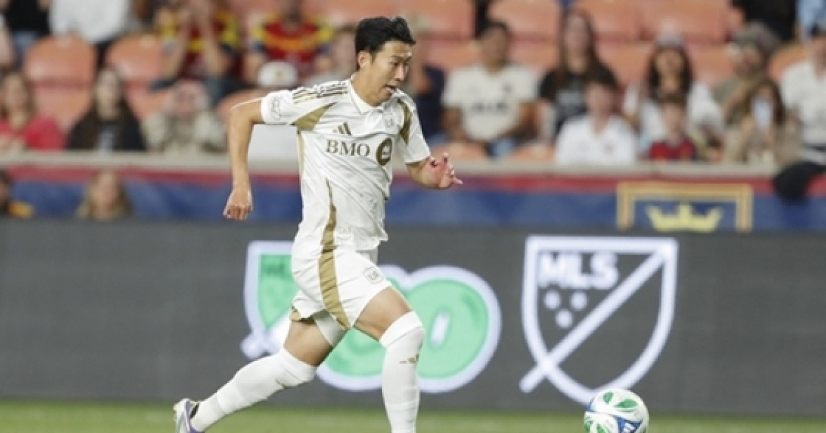 英 "손흥민 부진, 무능한 감독 전술 때문" 에이징 커브는 무슨... MLS서 살아나자 "토트넘, 후회 또 후회 중"