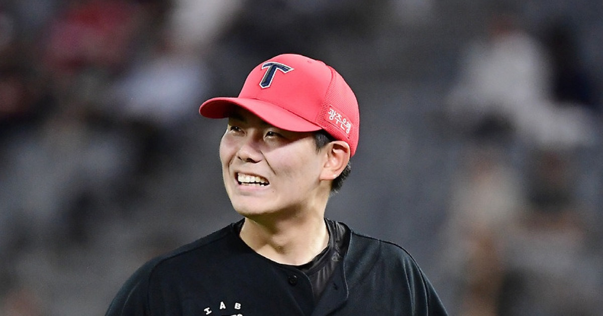 '17⅓이닝 무실점 신기록 → ERA 1.55' 21세 필승조 깜짝 2군행 이유는? 이범호 감독이 직접 밝혔다 [광주현장]